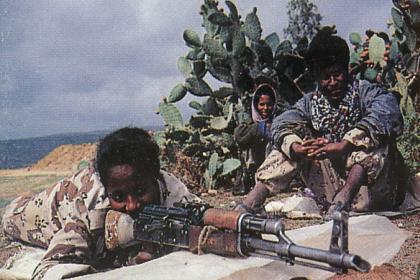 ethiopia1.jpg (30 Kb) Picture of Eritrean soldiers at the Mered-Alitena front (Tserona June 1999)